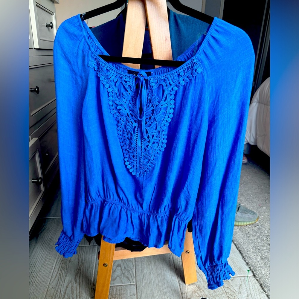 NWT - lightweight blouse